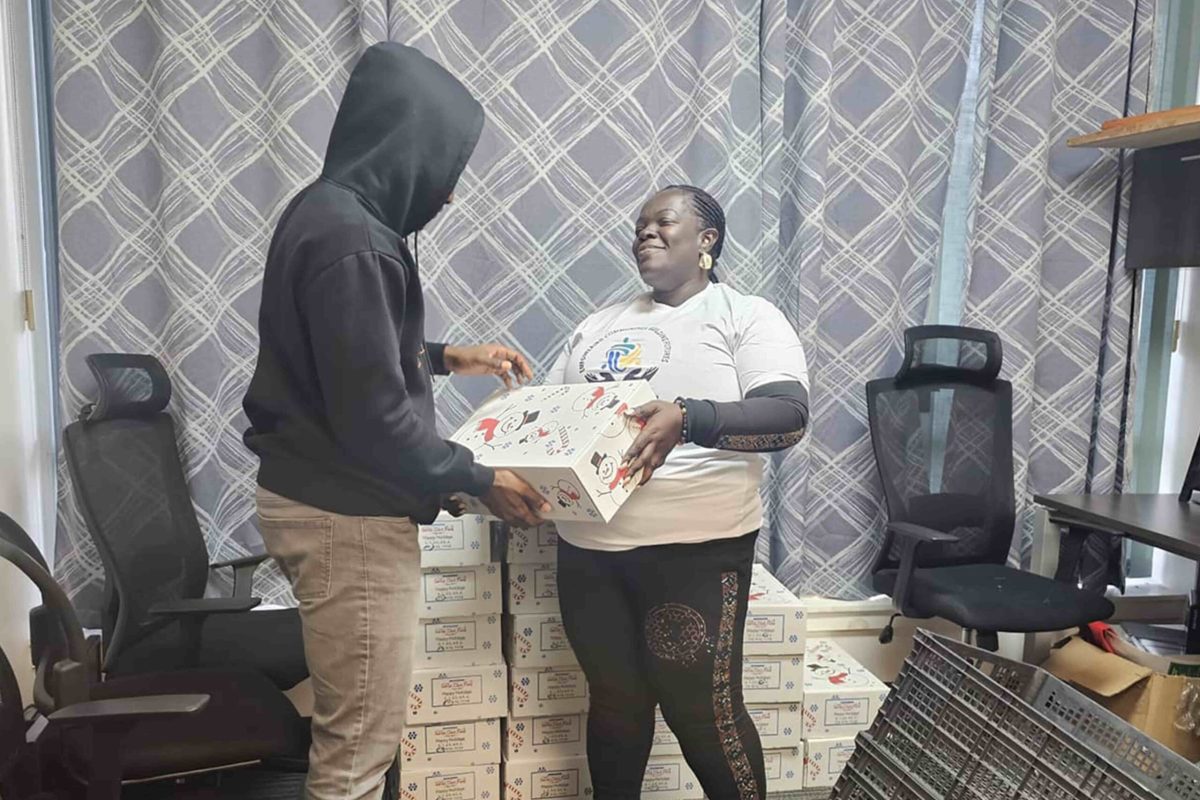 Volunteering in happiness (1)